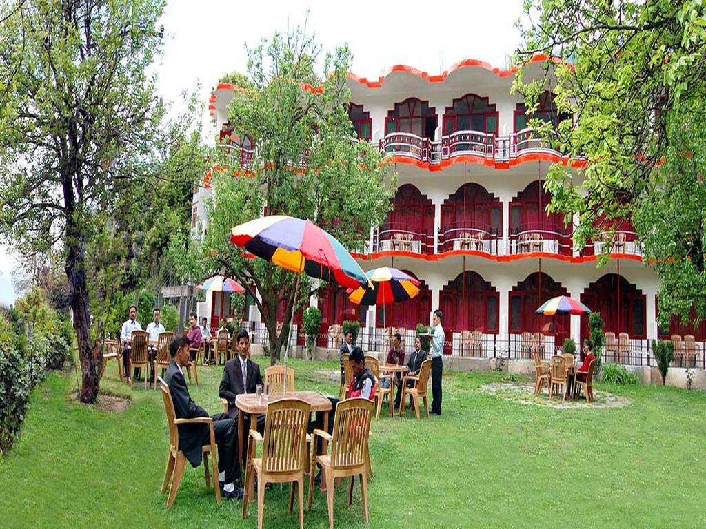 Himanshu Resorts Manāli Extérieur photo