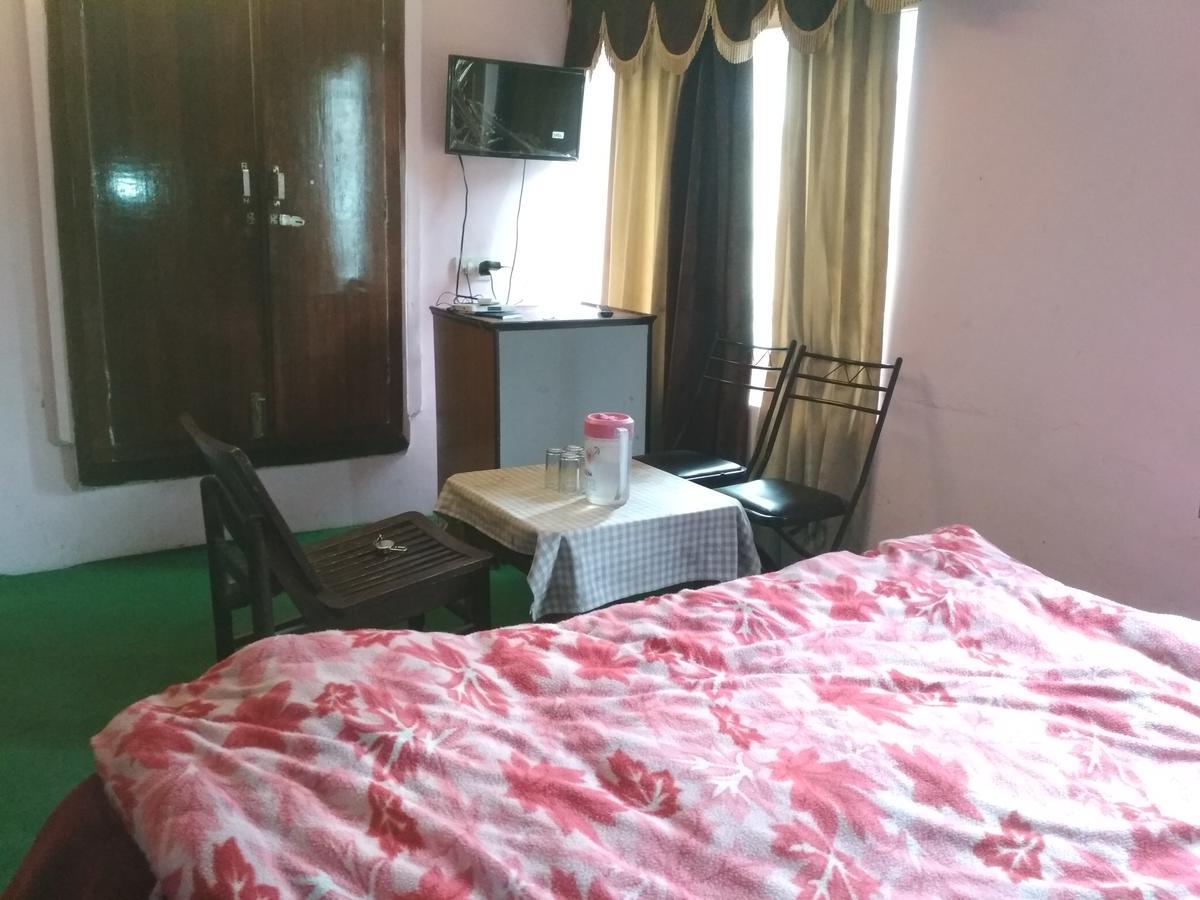 Himanshu Resorts Manāli Extérieur photo